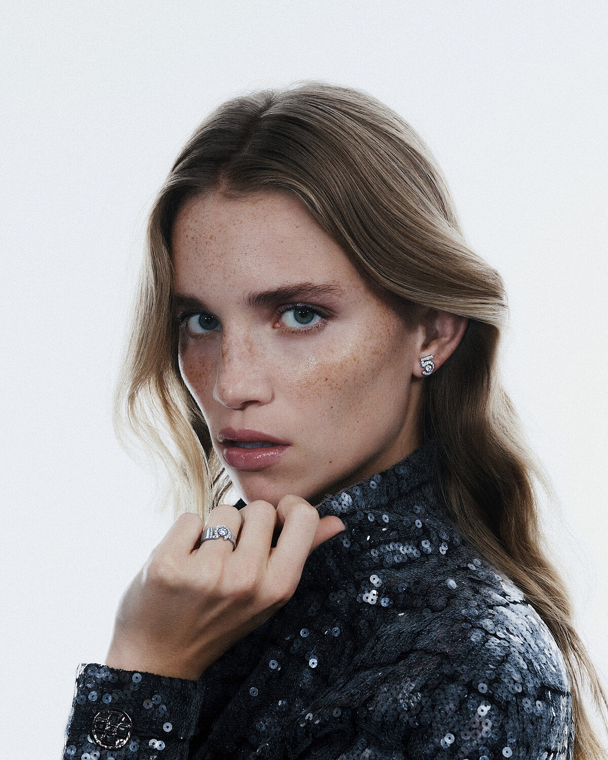 2023年《N&deg;5 高級珠寶系列》穿戴照 