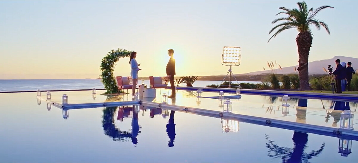 《歡迎來到王之國》夕陽餘暉倩影與倒影，美景當前，網友看著都戀愛了