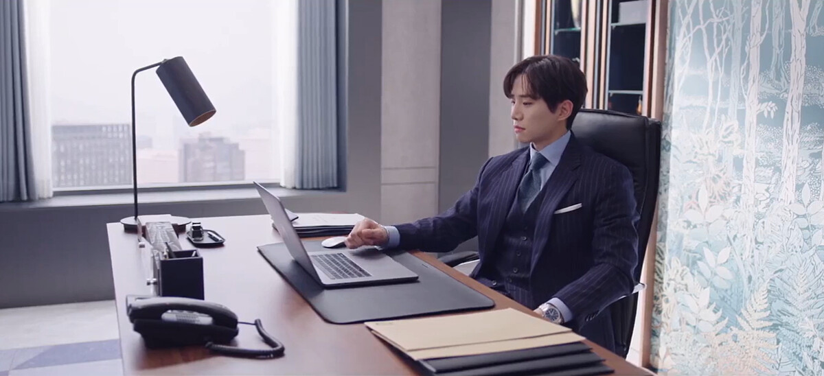 《歡迎來到王之國》具元在網上做戀愛心理測驗