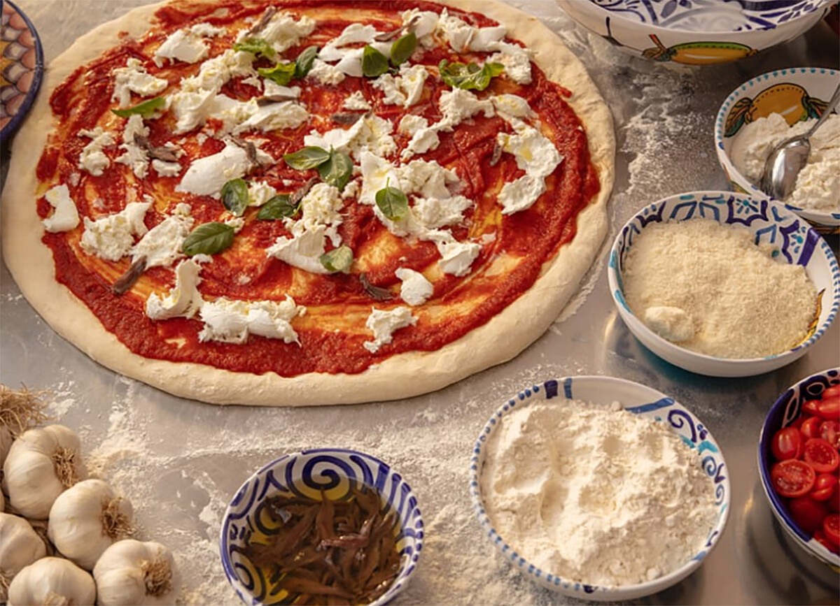 「La Locanda della Canonica Pizzeria by Gino Sorbillo」則供應八款特製披薩。