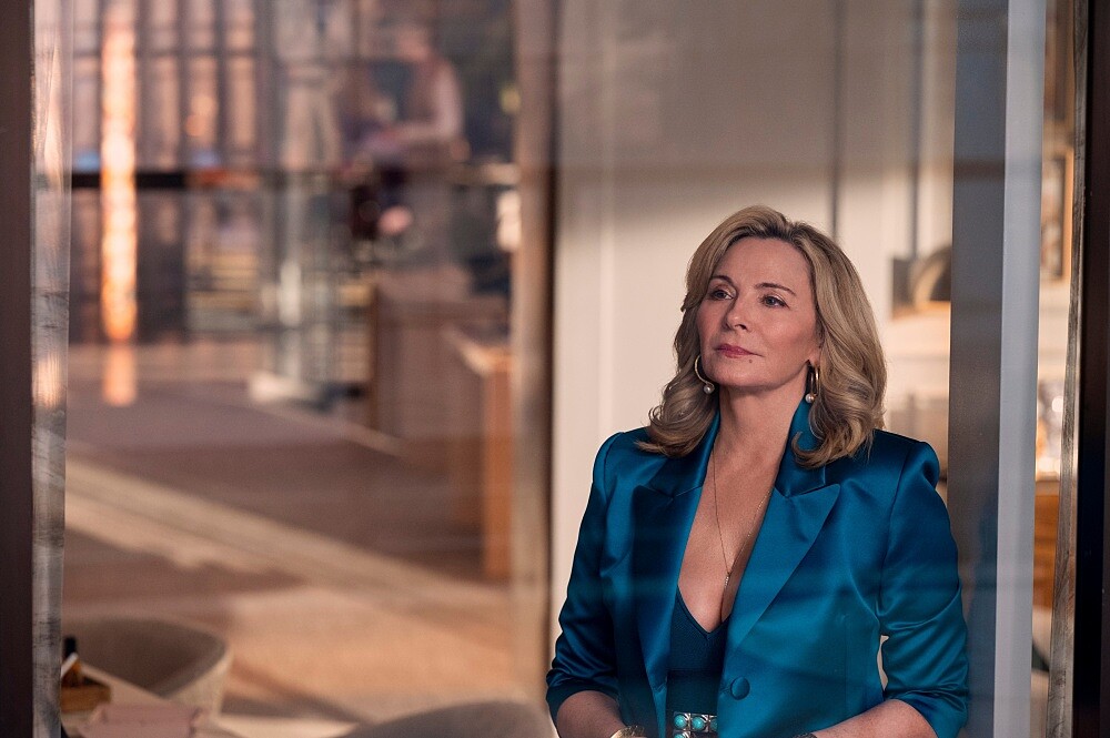 Kim Cattrall《豔光四射》飾演化妝品公司老闆