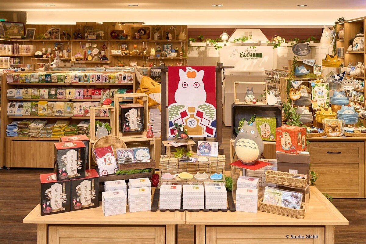 為歡慶開幕，橡子共和國台中中港店推出多款先行販售商品，千萬不要錯過