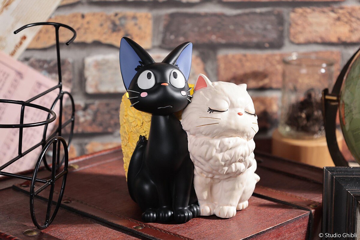 「立體場景收納盒 魔女宅急便」細膩重現吉吉和莉莉的約會場景，讓人充滿幸福感。