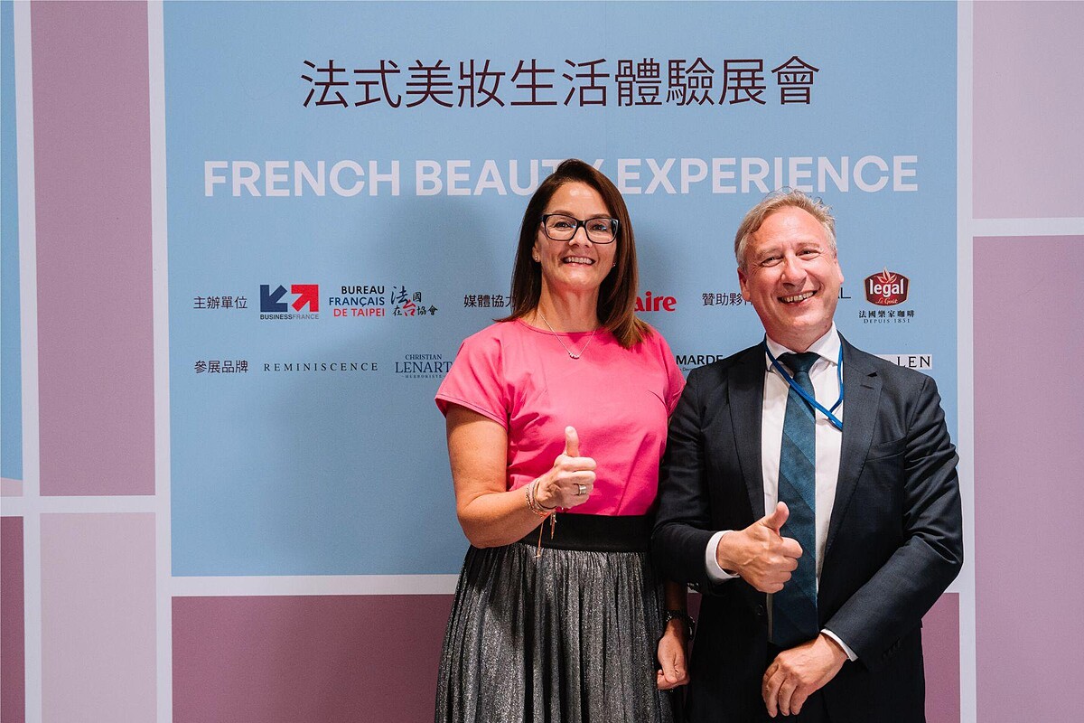 法國在台協會商務處處長高德廉 (François Cotier)與台灣萊雅總裁師逸樺(Eva Leihener-Stefan)。
