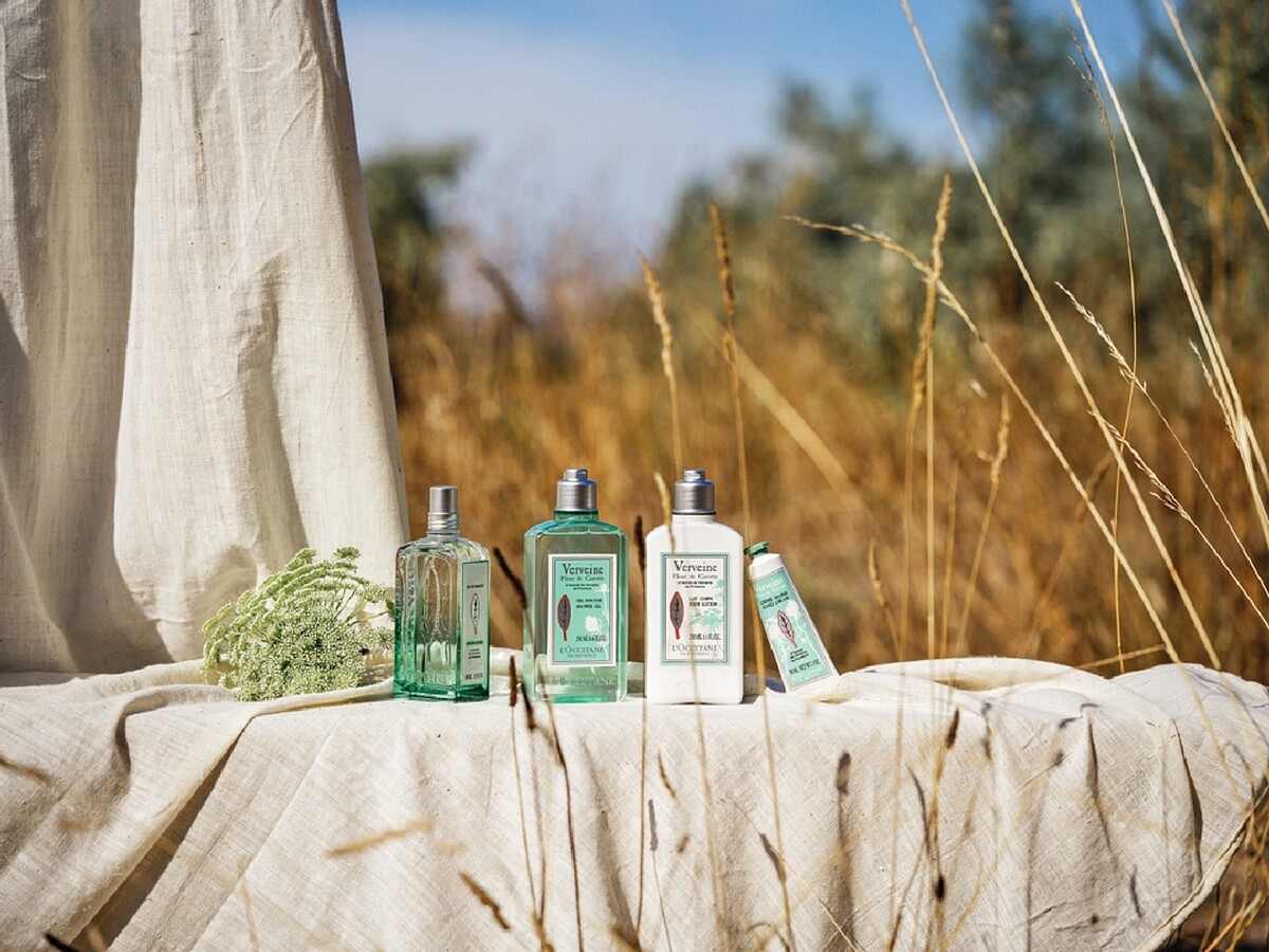L&rsquo;OCCITANE蕾絲花馬鞭草限量香氛系列情境照。