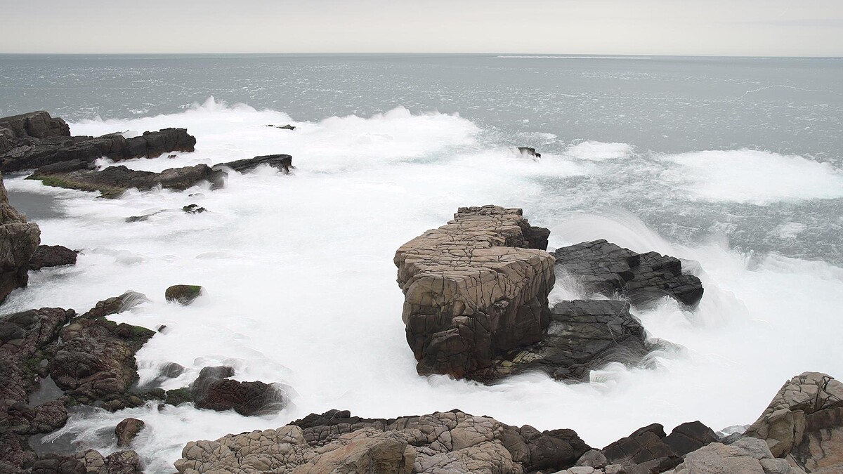 吳季璁《寫生習作001&ndash;龍洞海景》，2021；單頻道錄像。