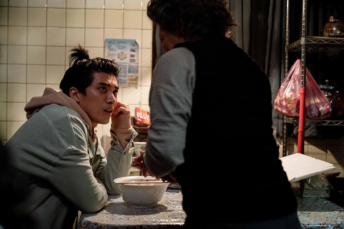 《地獄里長》林哲熹（左）劇中經常對阿嬤王彩樺頂嘴