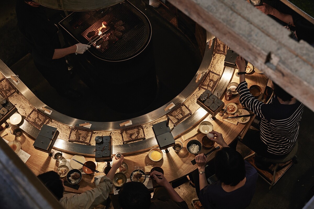 劇場式座位安排。