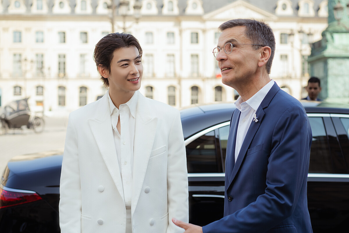 車銀優造訪位於巴黎芳登廣場12號的Chaumet總店