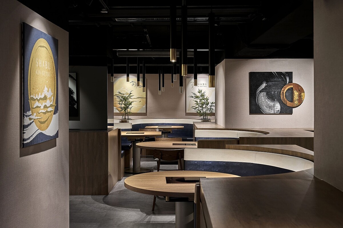 座椅、鍋物餐具等皆融入「圓」的形貌。