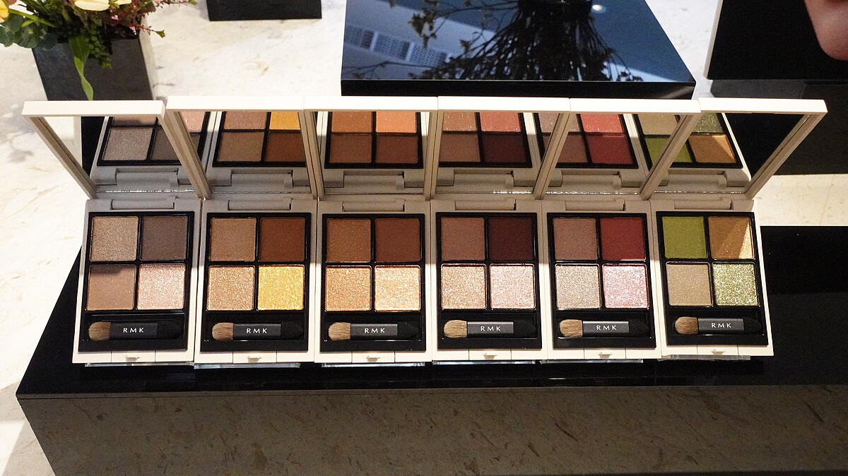 RMK 立體調色眼盤 各NT$2,150 (左起) 01 Soft Spot、02 Street Smart、03 Compassionate、04 All Heart、EX-01 Affectionate、EX-02 Enigmatic