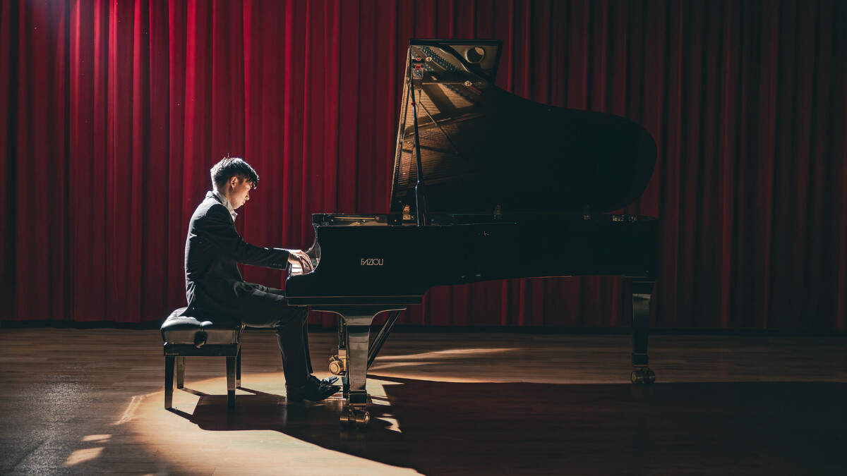 奇美音樂節「銀幕上的古典音樂」，邀請汪奕聞舉辦鋼琴獨奏會。（黃敬庭攝）