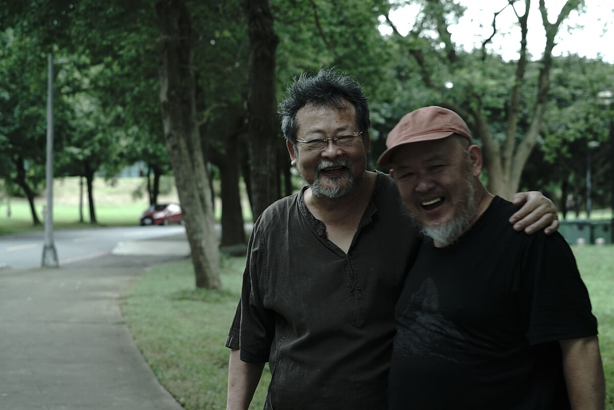 熱愛本土文化的林正盛導演與「我們之間」影像團隊耗時四年、斥資千萬拍攝陳明章個人紀錄片《撼山河 撼向世界》