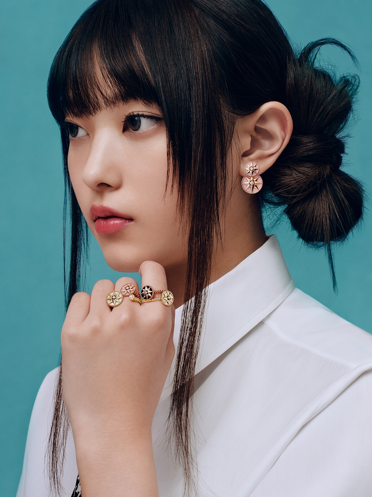 Dior品牌大使的韓國女團NewJeans成員Haerin演繹形象照