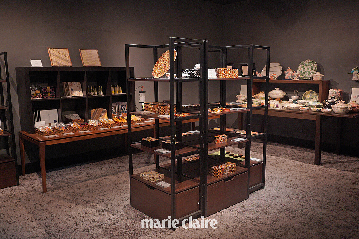 附設販賣部也相當精彩，概括了整個箱根地區的名物、商品、工藝。