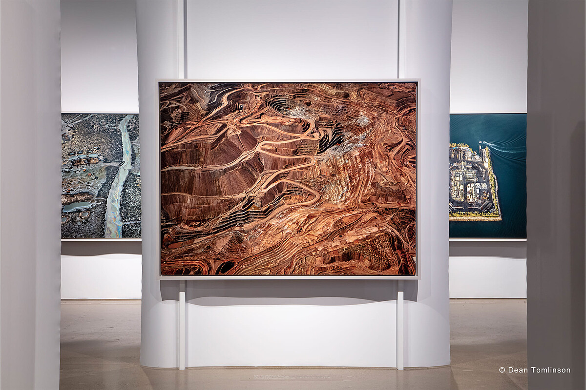 加拿大安大略美術館《人類世》展場一隅 &copy; Dean Tomlinson