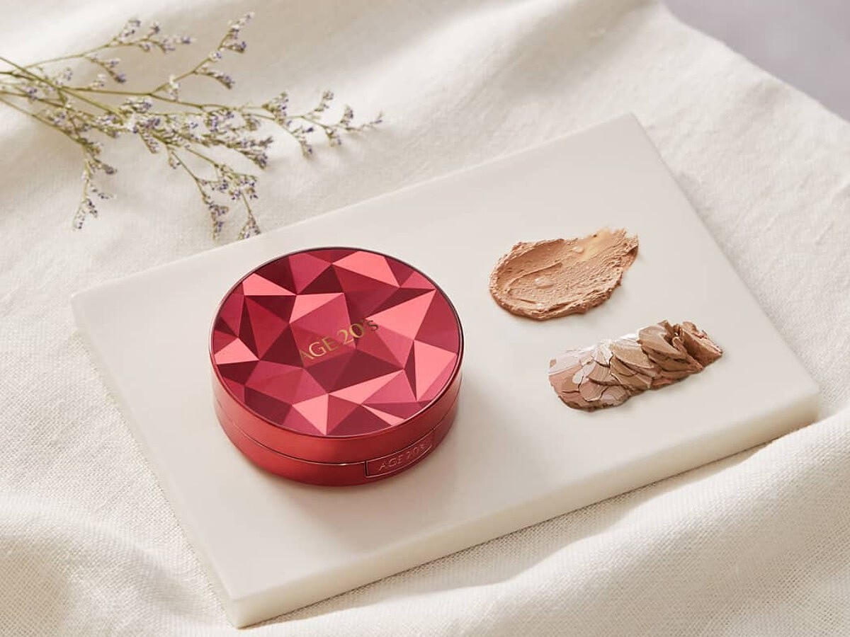 AGE20&rsquo;s緋紅逆時光澤爆水粉餅