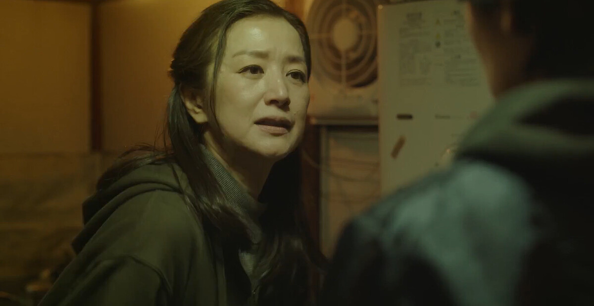 《火燒御手洗家》鈴木京香面對兒子虛心的眼神