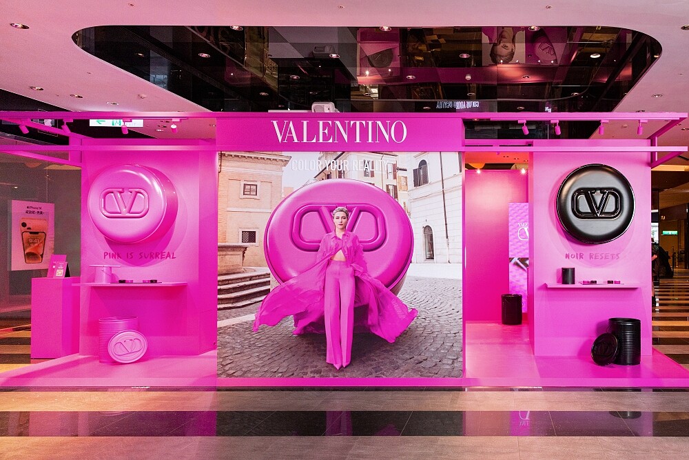 Valentino Beauty PINK PP新光信義A11快閃店正面全景。