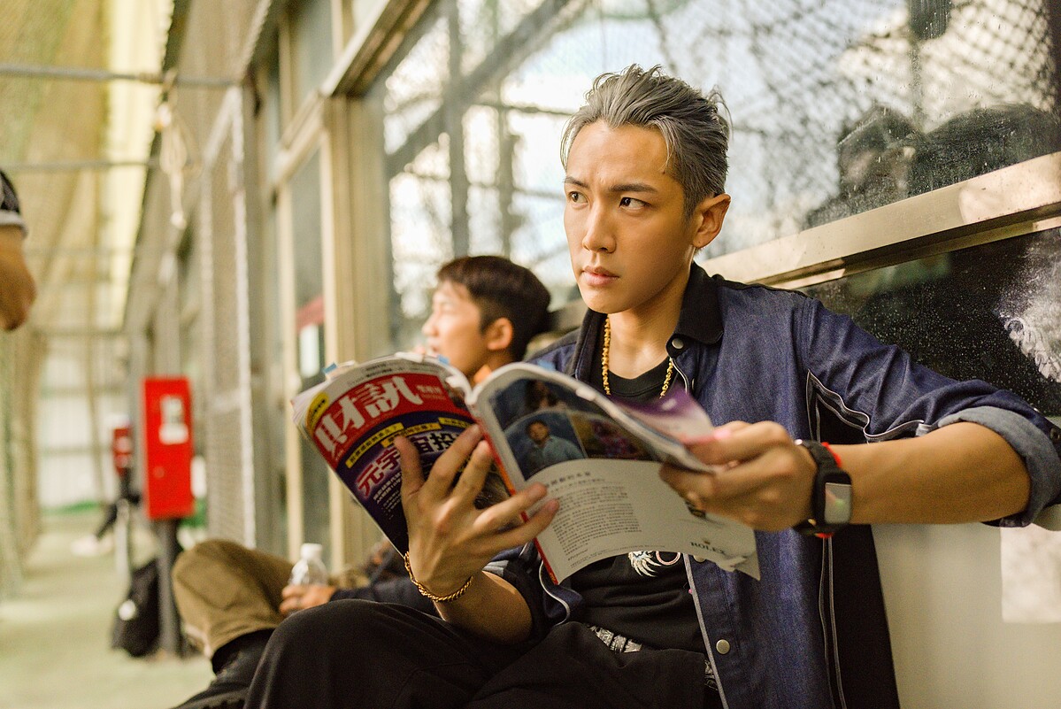 《請問，還有哪裡需要加強》柯震東在片中演出投資NFT的黑幫二把手