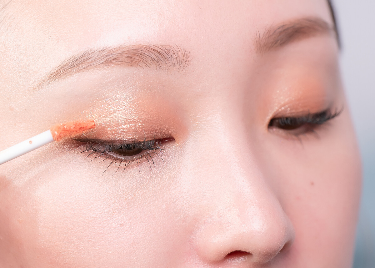 晶采光透眼彩蜜102光琥珀 試色