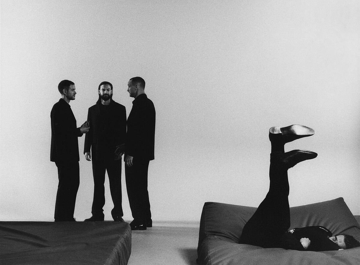 The 1975《Being Funny in a Foreign Language》