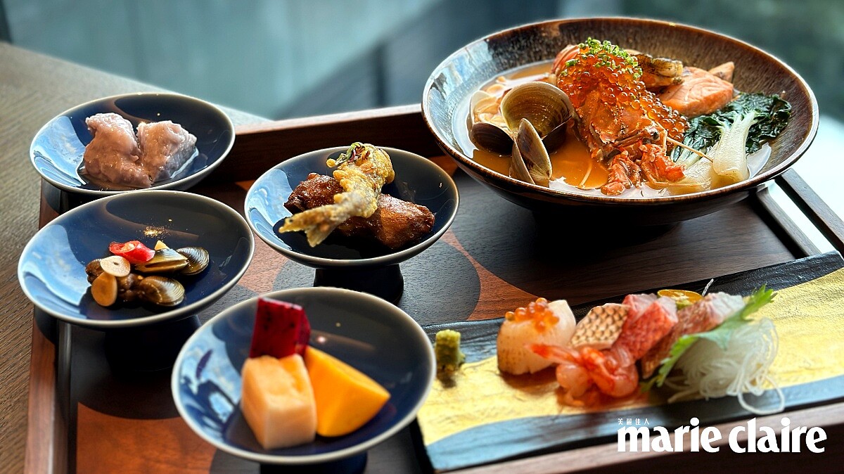 「豪華海鮮麵」