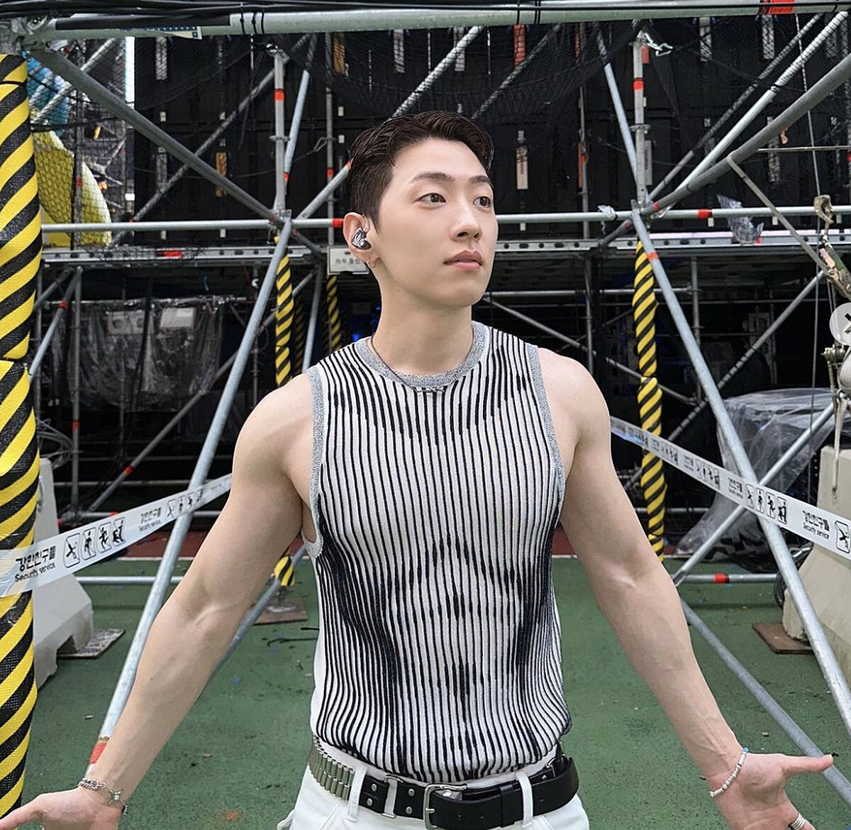 「嘻哈界南柱赫」GRAY