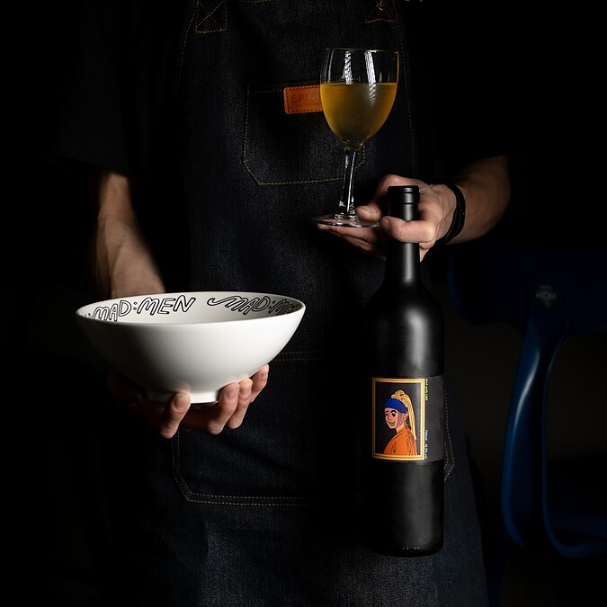 Winetail_Girl with LSD 煙燻風味橘酒。