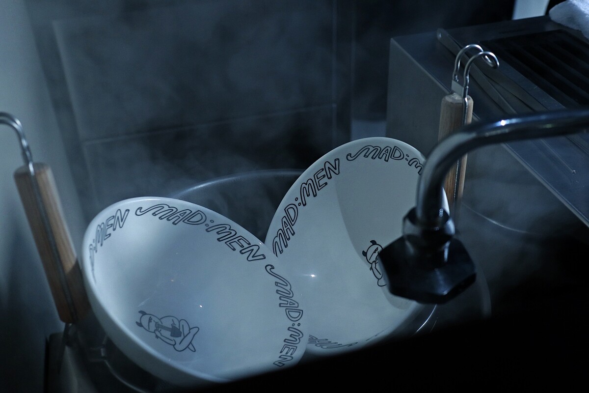 連碗底也有大驚喜。