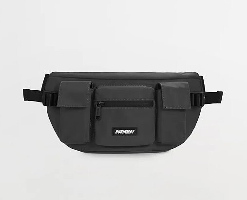 坦克胸包(共有黑色、深灰兩色)，NT 1,690。