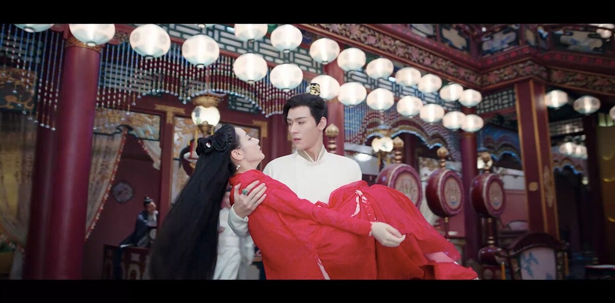 《安樂傳》龔俊飛奔「公主抱」救美迪麗熱巴。