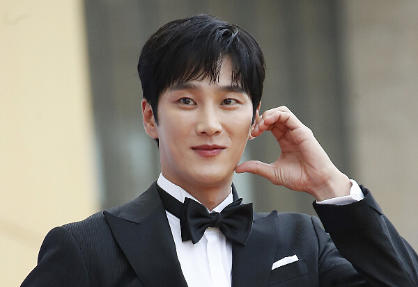 大勢男神安普賢