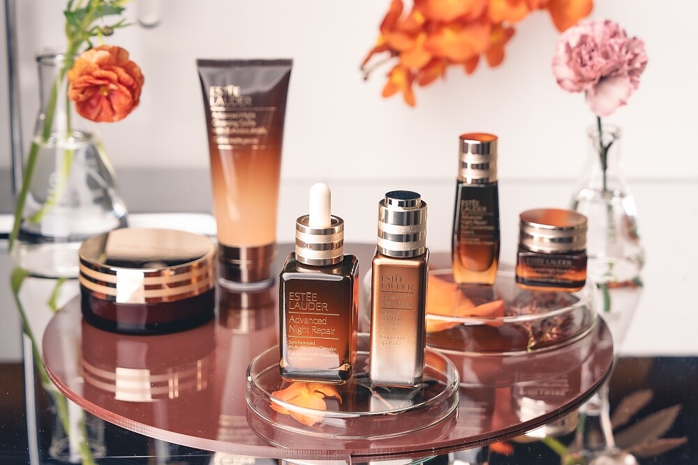 雅詩蘭黛「小棕家族」特潤超導全系列。