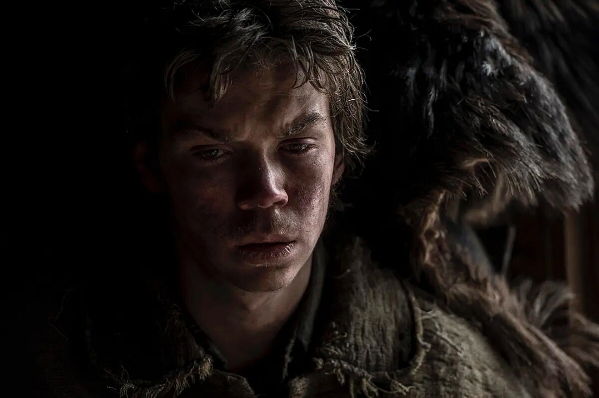 《神鬼獵人》中飾演年輕狩獵隊員。