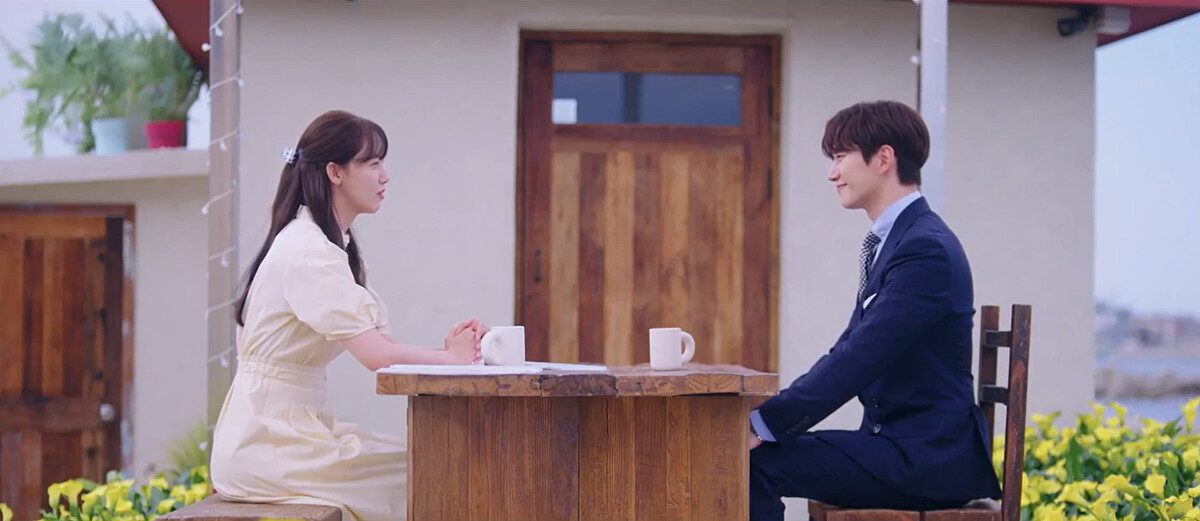 嗣朗面試本部長，本部長以「真誠笑容」，獲得假日工讀生一職