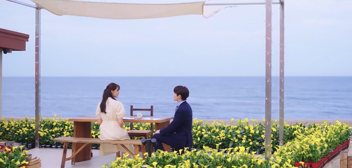 本部長請求人生面試，跪地求婚，希望能應徵上老公一職