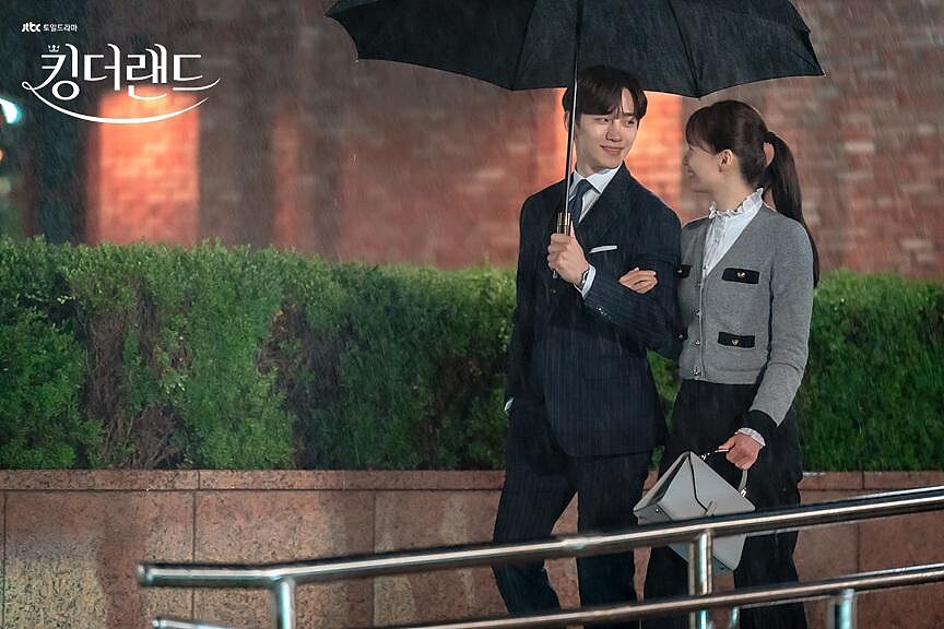 本部長是嗣朗隨時的幫助，隨伺在側暖到不行