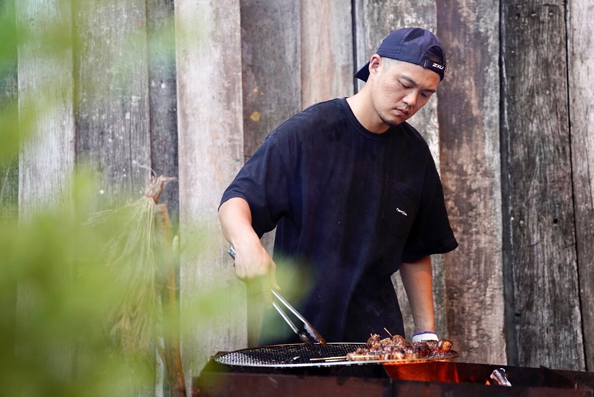 市集美食則有越皮法骨的料理。