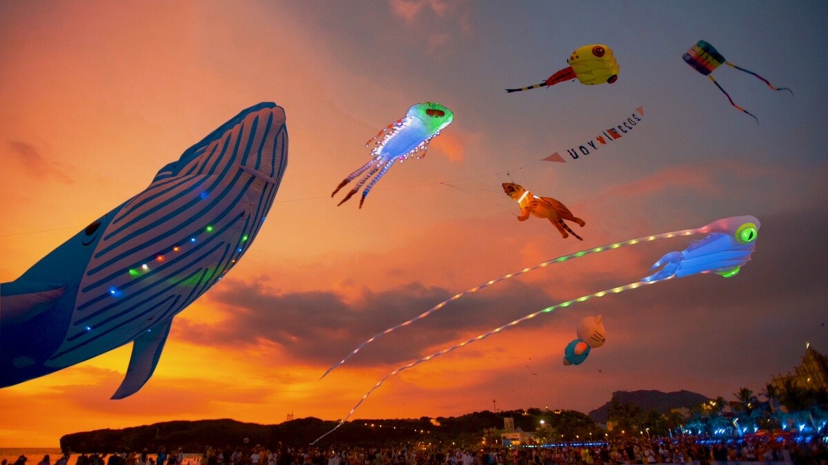 「夜光風箏」吸睛炫目！