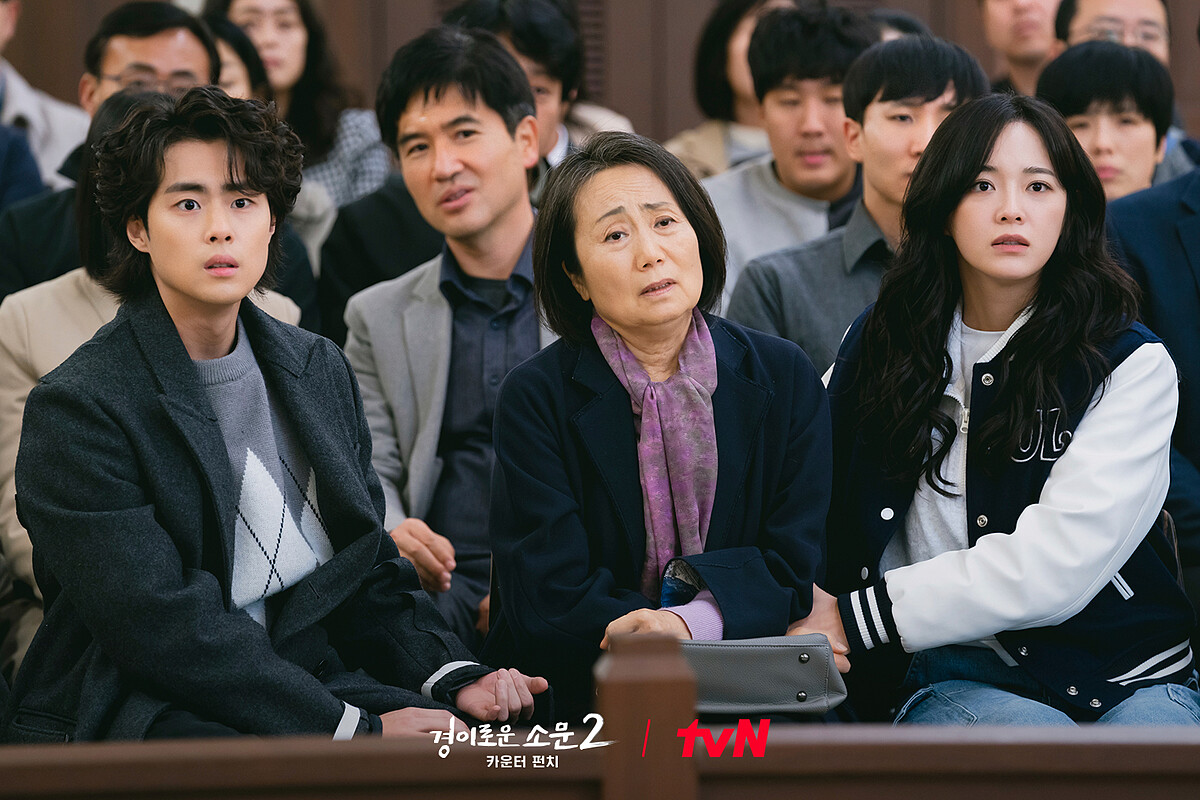 《驅魔麵館2》蘇炆(左)、馬媽媽(中)、哈娜(右)