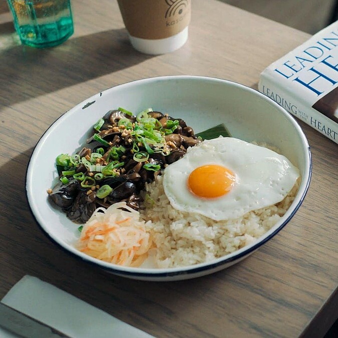 「Kasama」提供當代的菲律賓料理。