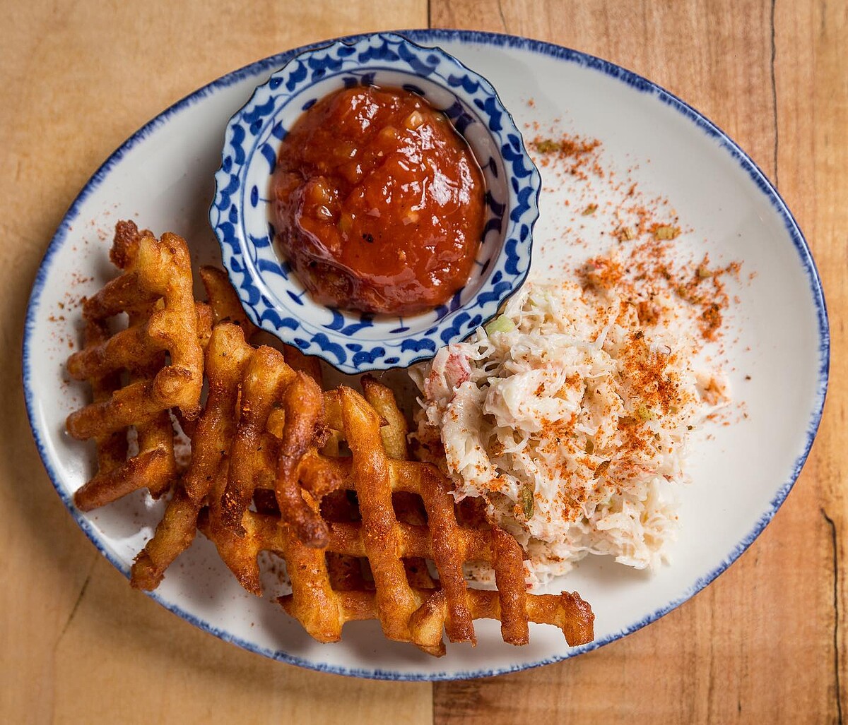 招牌的美國喬納蟹沙拉套餐。