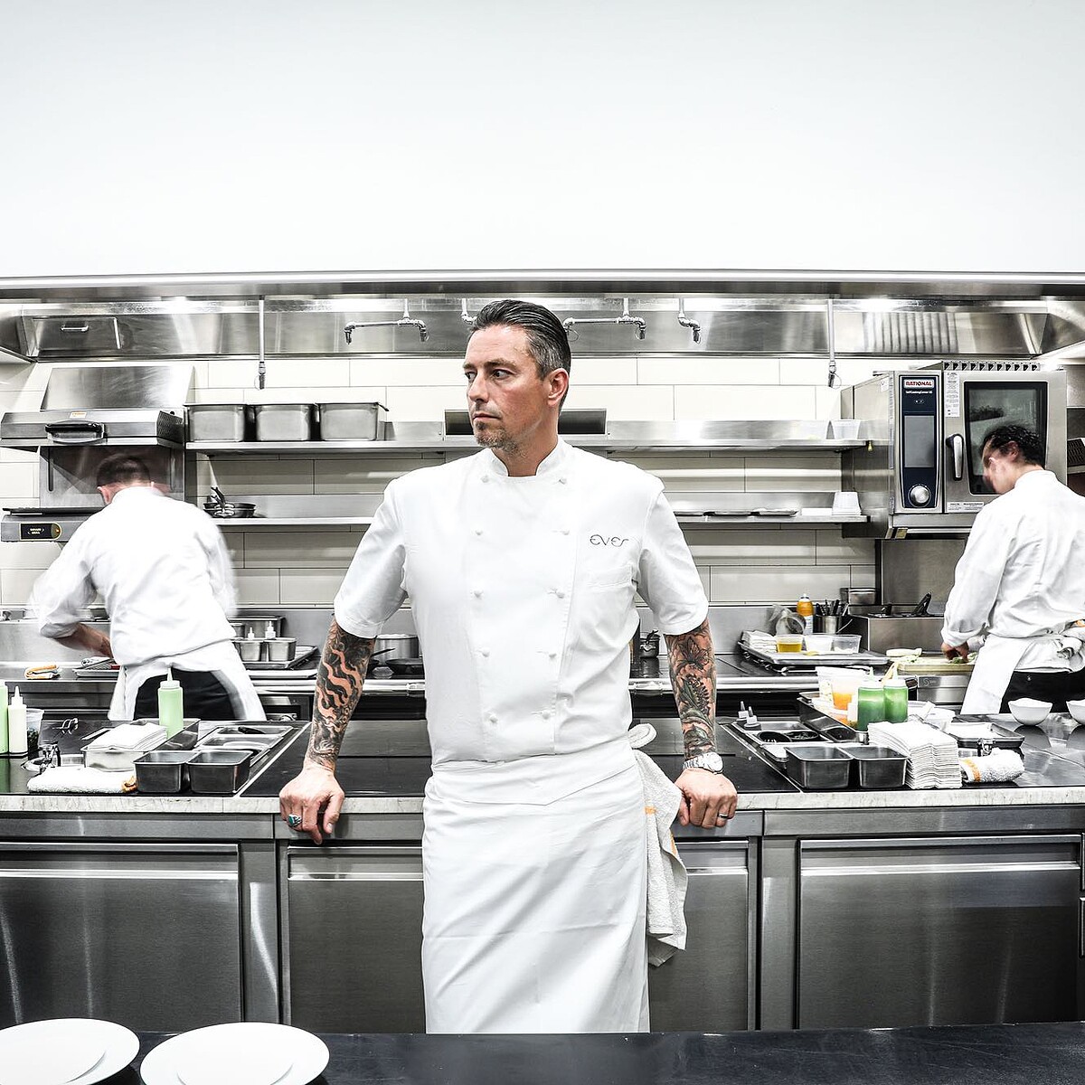 主廚為 Curtis Duffy。