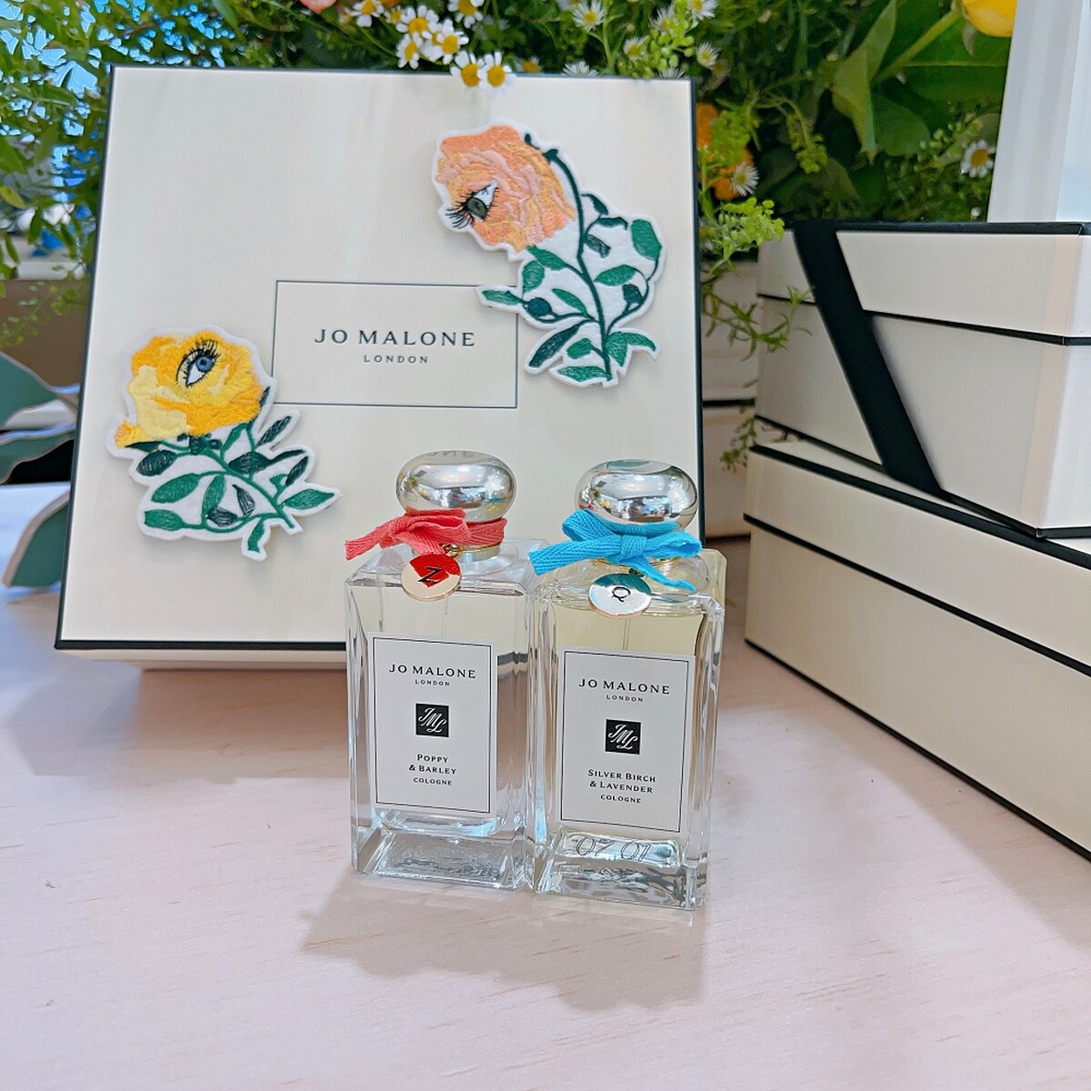 Jo Malone London 2023七夕情人節官網限定的玫瑰刺繡布貼。