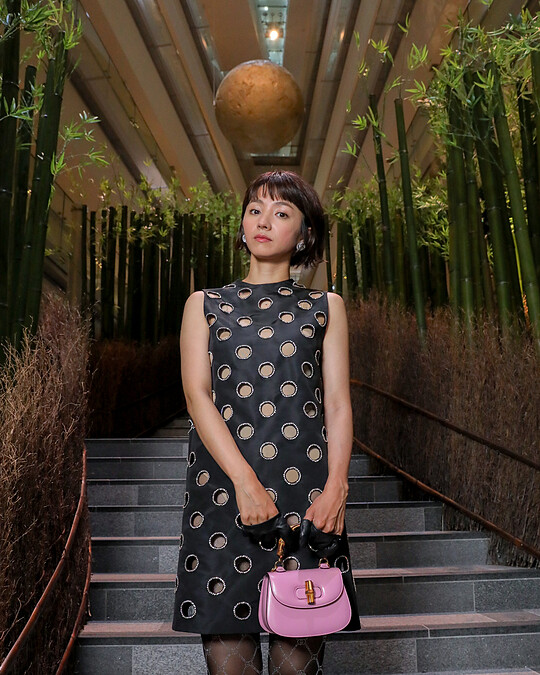 滿島光與三吉彩花演繹Bamboo 1947包款來到活動主會場。