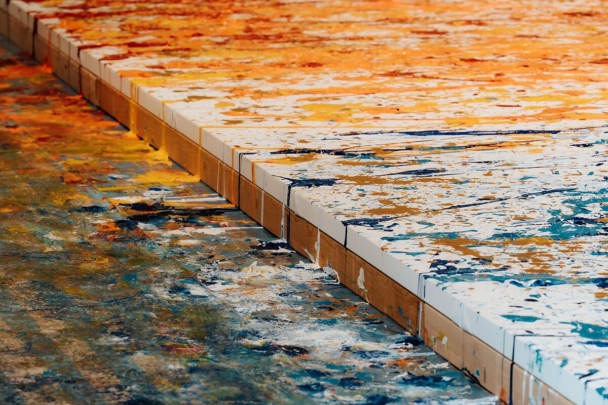 展區由「生命的態度、朋友的情義、年代的故事」三個關鍵元素組成,更是一個人燃燒生命所綻放的美麗。《Leave A Message 留言》展 Artwork:四季 Artist:邵永添(S.Y.T.) © ALIEN Art Centre 永添藝術.金馬賓館當代美術館