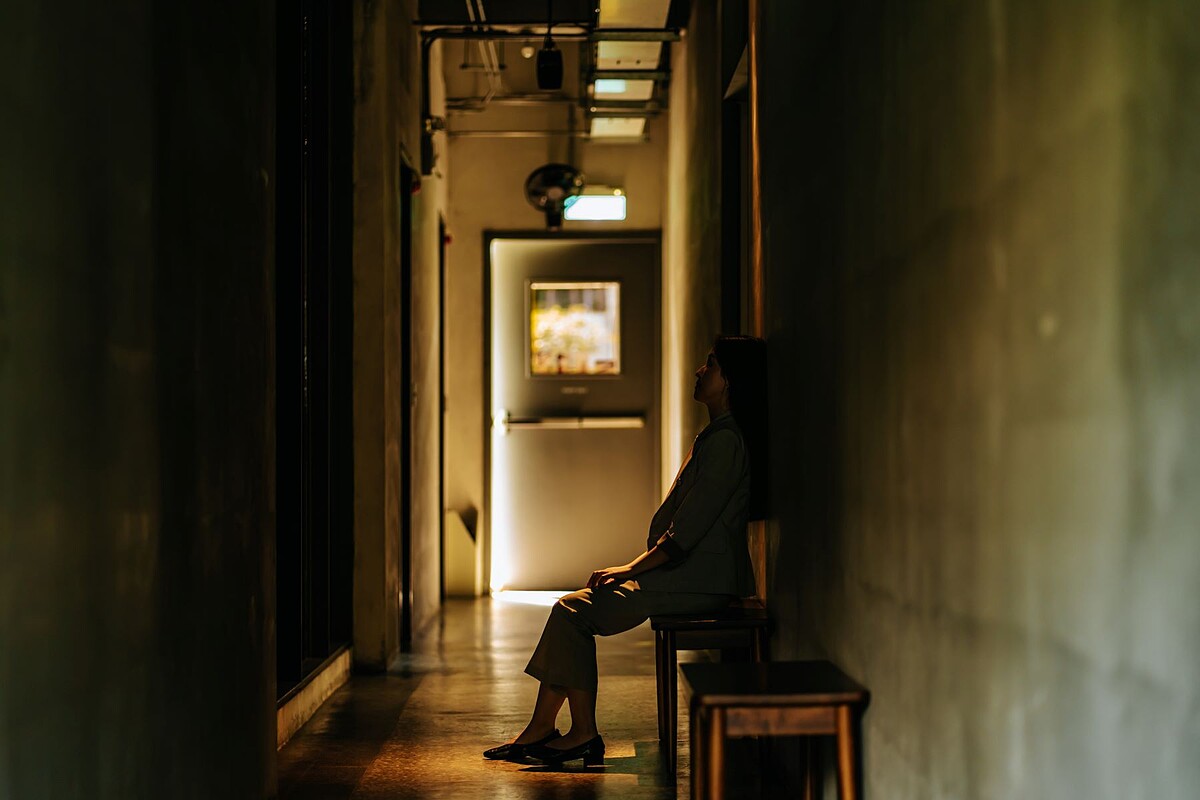 走廊將化為平行但接近內心,讓外在與內在聲音往返的路徑。《Leave A Message 留言》展 Artist:劉芳一Fangyi Liu © ALIEN Art Centre 永添藝術.金馬賓館當代美術館