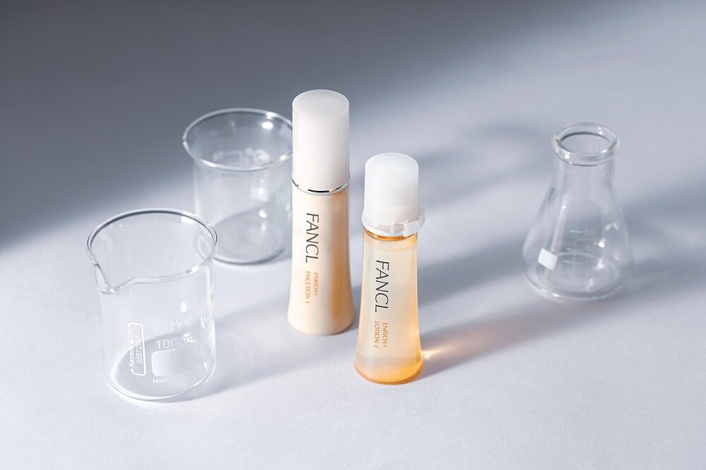 FANCL 膠原豐盈系列情境照。