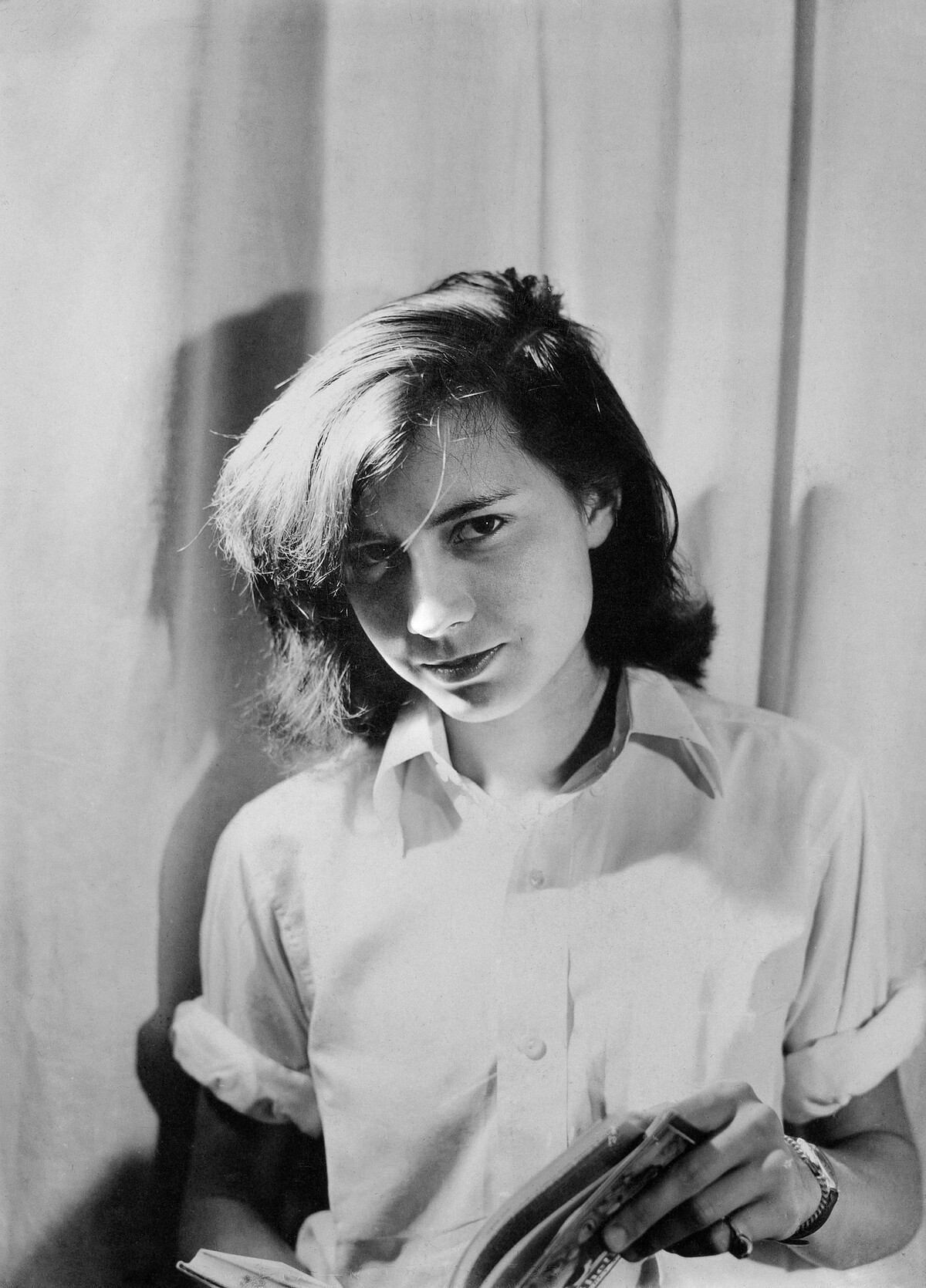 《尋愛小說家：海史密斯》女同志聖典《鹽的代價》派翠西亞．海史密斯（攝於1942年）